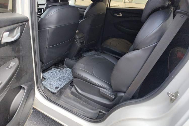 Used Wuling Hongguang S3 2018 1.5L Manual Standard Version China V Standard Left Rear Seat