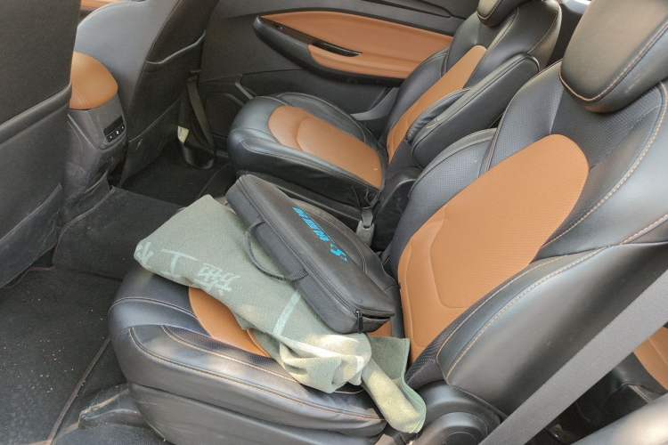 Used Wuling Hongguang S3 2018 1.5L Manual Luxury Model China V Standard Left Rear Seat