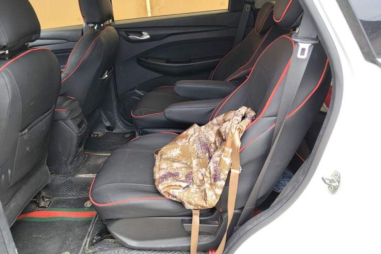 Used Wuling Hongguang S3 2018 1.5L Manual Standard Version China V Standard Left Rear Seat