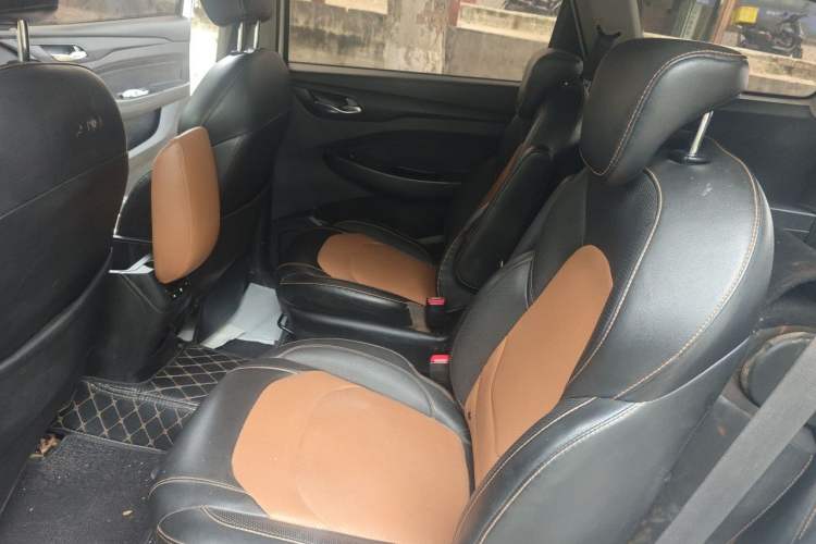 Used Wuling Hongguang S3 2018 1.5T Manual Comfort Model China V Standard Left Rear Seat
