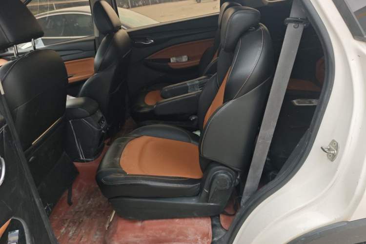 Used Wuling Hongguang S3 2018 1.5L Manual Luxury Model China V Standard Left Rear Seat