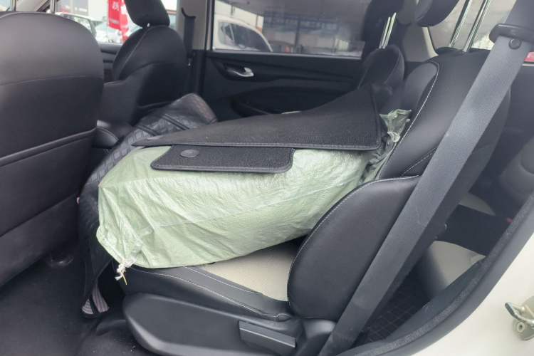 Used Wuling Hongguang S3 2018 1.5L Manual Standard Version China V Standard Left Rear Seat