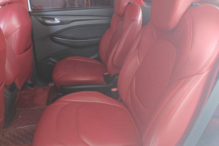 Used Wuling Hongguang S3 2018 1.5L Manual Standard Version China V Standard Left Rear Seat