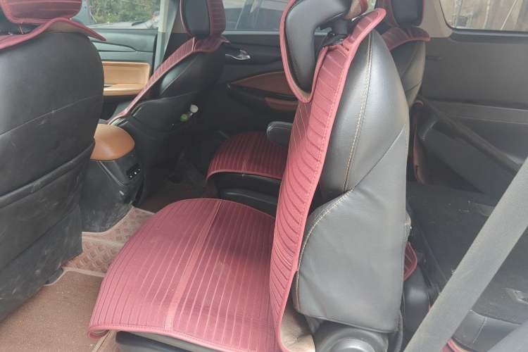 Used Wuling Hongguang S3 2018 1.5T Manual Luxury Model China V Standard Left Rear Seat
