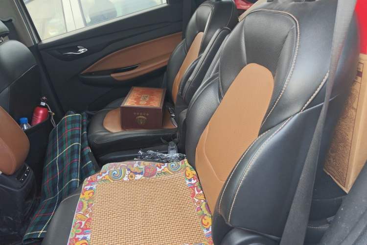 Used Wuling Hongguang S3 2018 1.5T Manual Luxury Model China V Standard Left Rear Seat