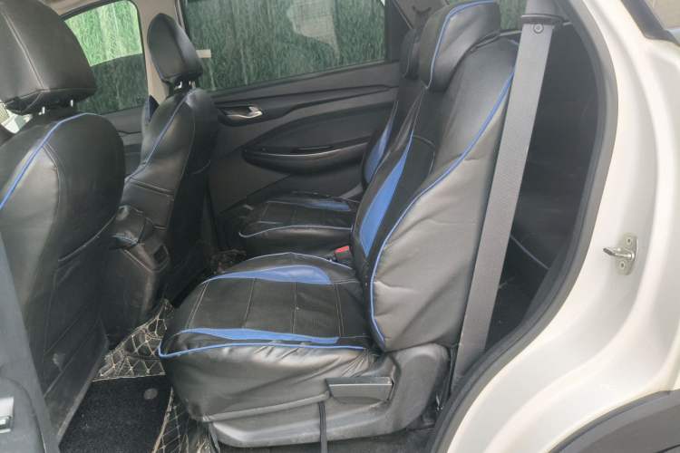 Used Wuling Hongguang S3 2018 1.5L Manual Standard Version China V Standard Left Rear Seat