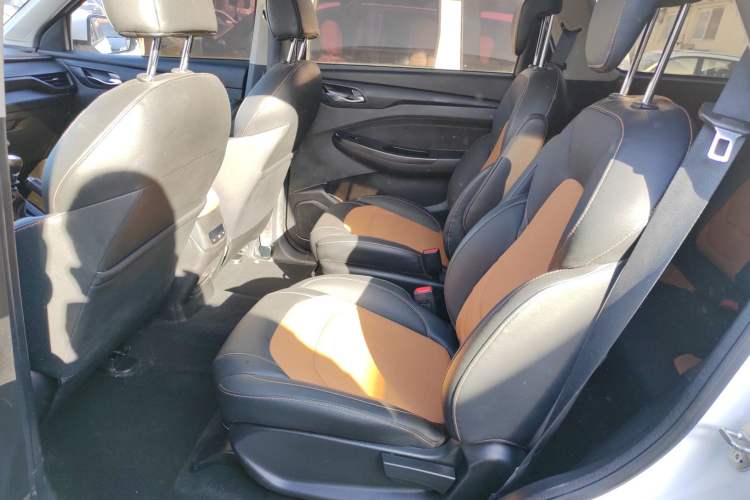 Used Wuling Hongguang S3 2018 1.5L Manual Comfort Model China V Standard Left Rear Seat