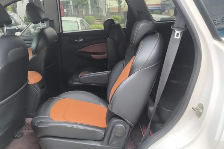 Used Wuling Hongguang S3 2018 1.5T Manual Luxury Model China V Standard Left Rear Seat