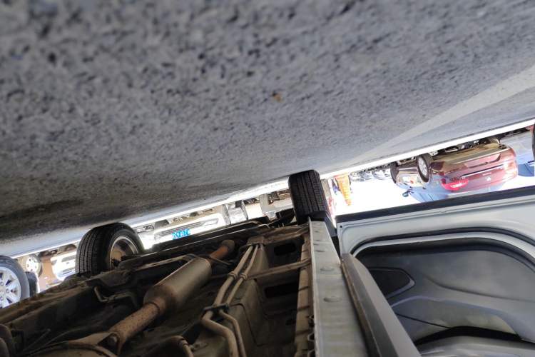 Used Wuling Hongguang S3 2018 1.5L Manual Comfort Model China V Standard Left Side Sill