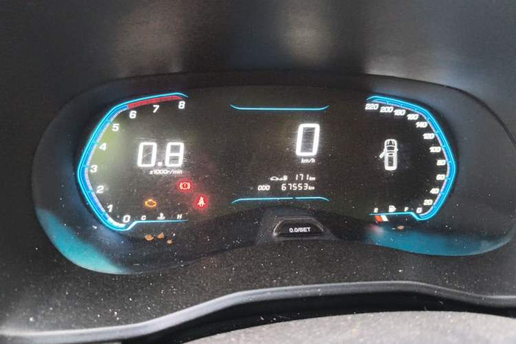 Used Wuling Hongguang S3 2018 1.5T Manual Comfort Model China V Standard Odometer Close Up