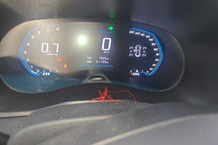 Used Wuling Hongguang S3 2018 1.5L Manual Luxury Model China V Standard Odometer Close Up