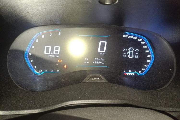 Used Wuling Hongguang S3 2018 1.5L Manual Luxury Model China V Standard Odometer Close Up
