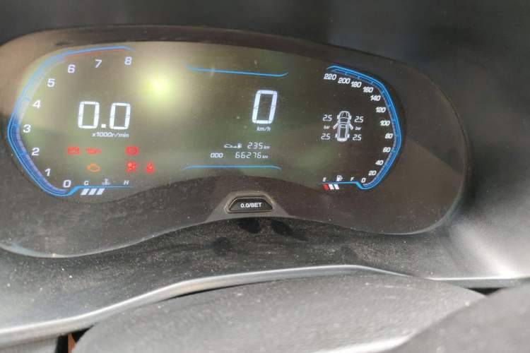 Used Wuling Hongguang S3 2018 1.5L Manual Luxury Model China V Standard Odometer Close Up