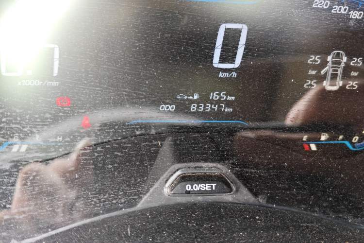 Used Wuling Hongguang S3 2018 1.5T Manual Luxury Model China V Standard Odometer Close Up