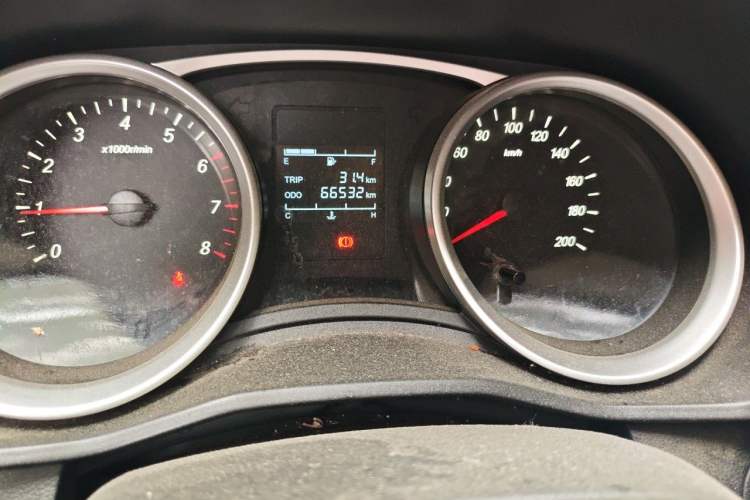Used Wuling Hongguang S3 2018 1.5L Manual Standard Version China V Standard Odometer Close Up