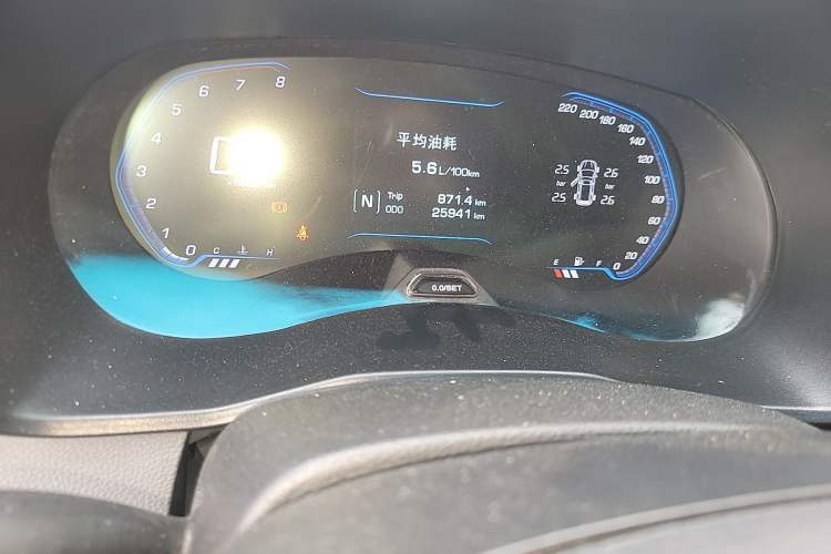 Used Wuling Hongguang S3 2018 1.5L Manual Luxury Model China V Standard Odometer Close Up