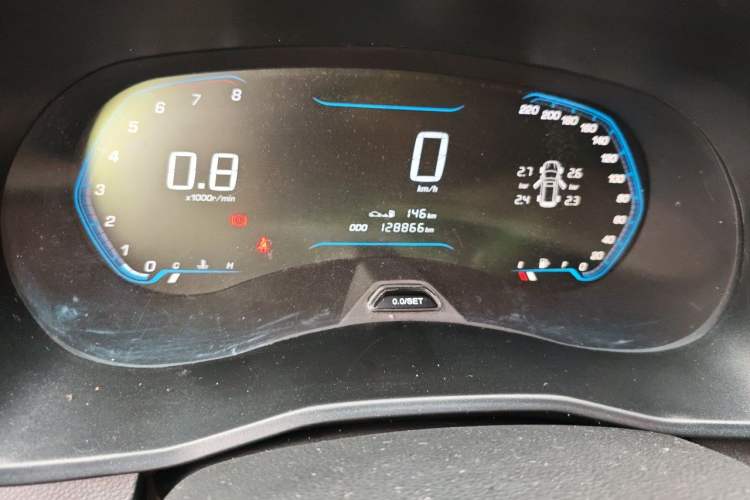 Used Wuling Hongguang S3 2018 1.5T Manual Luxury Model China V Standard Odometer Close Up