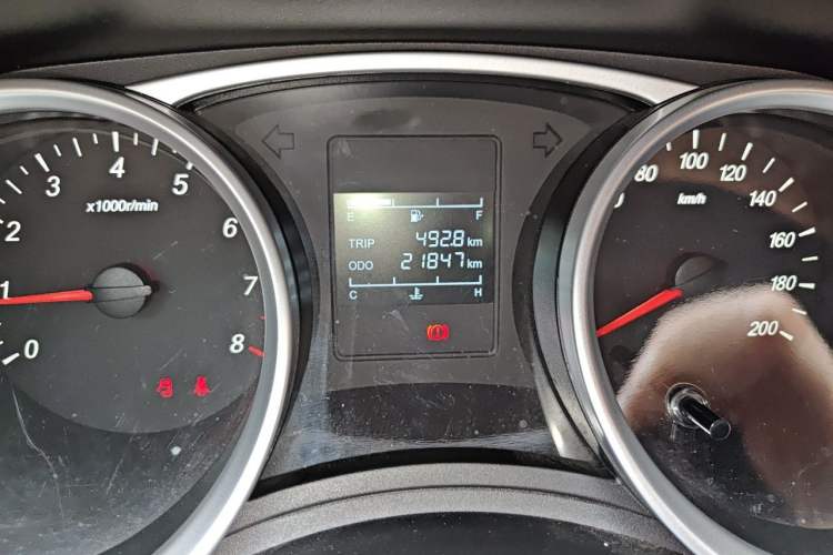 Used Wuling Hongguang S3 2018 1.5L Manual Standard Version China V Standard Odometer Close Up