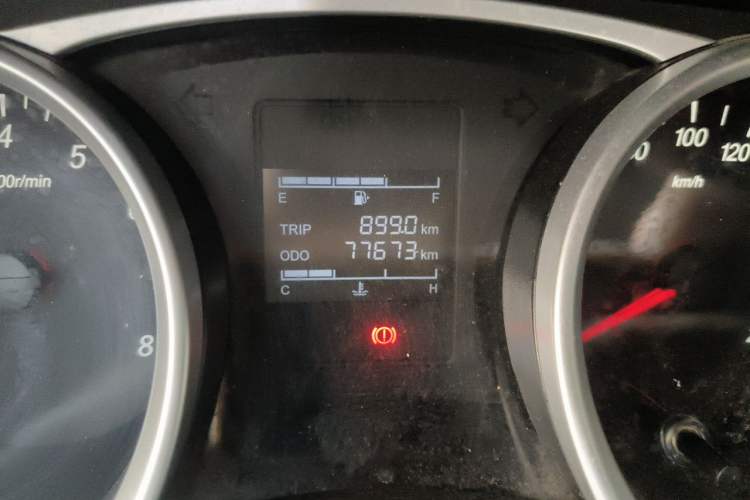 Used Wuling Hongguang S3 2018 1.5L Manual Standard Version China V Standard Odometer Close Up