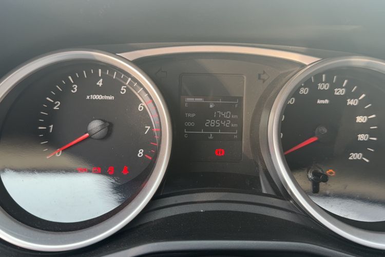 Used Wuling Hongguang S3 2018 1.5L Manual Standard Version China V Standard Odometer Close Up
