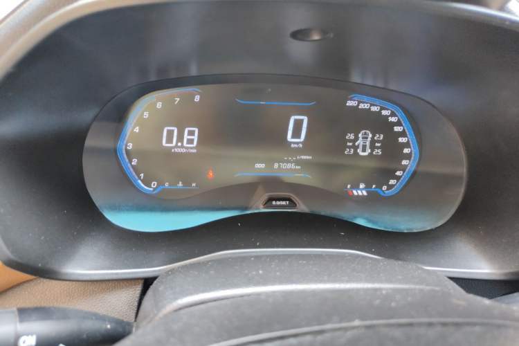 Used Wuling Hongguang S3 2018 1.5L Manual Luxury Model China V Standard Odometer Close Up