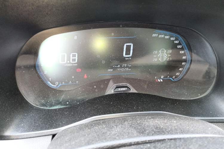 Used Wuling Hongguang S3 2018 1.5L Manual Luxury Model China V Standard Odometer Close Up