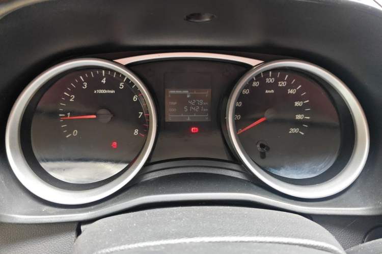 Used Wuling Hongguang S3 2018 1.5L Manual Standard Version China V Standard Odometer Close Up