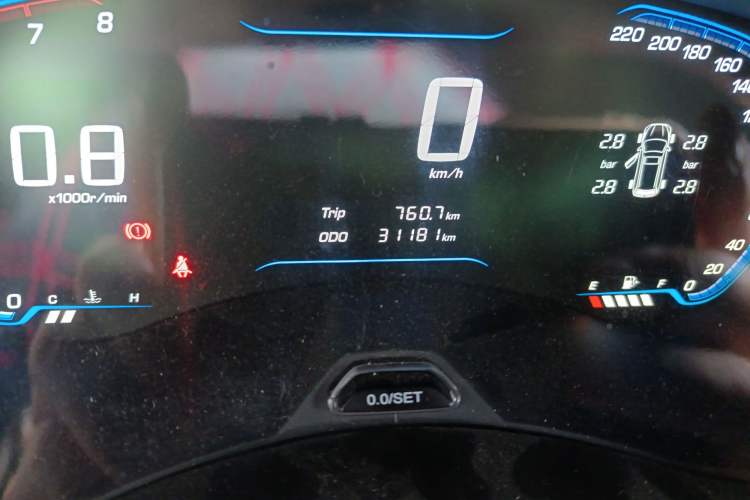 Used Wuling Hongguang S3 2018 1.5L Manual Luxury Model China V Standard Odometer Close Up
