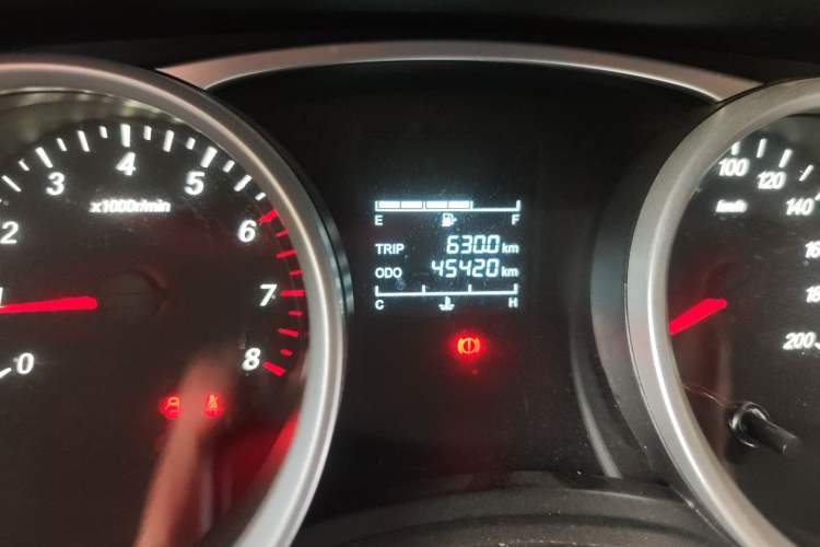 Used Wuling Hongguang S3 2018 1.5L Manual Standard Version China V Standard Odometer Close Up