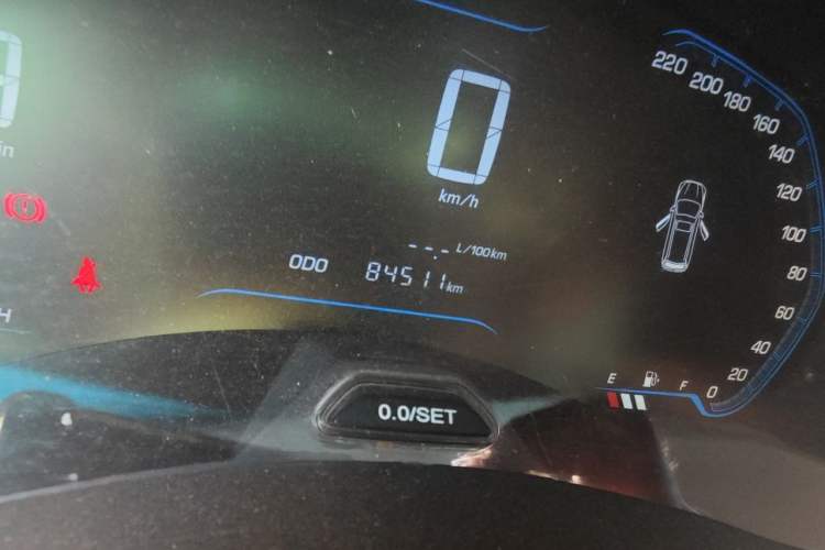 Used Wuling Hongguang S3 2018 1.5T Manual Comfort Model China V Standard Odometer Close Up