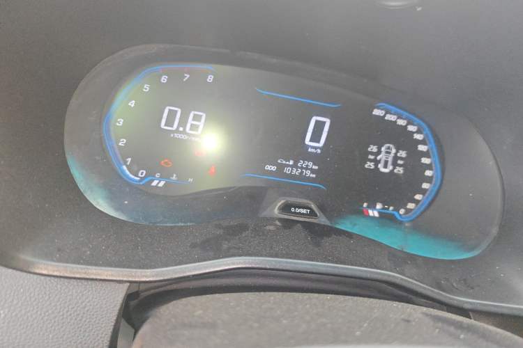 Used Wuling Hongguang S3 2018 1.5L Manual Luxury Model China V Standard Odometer Close Up