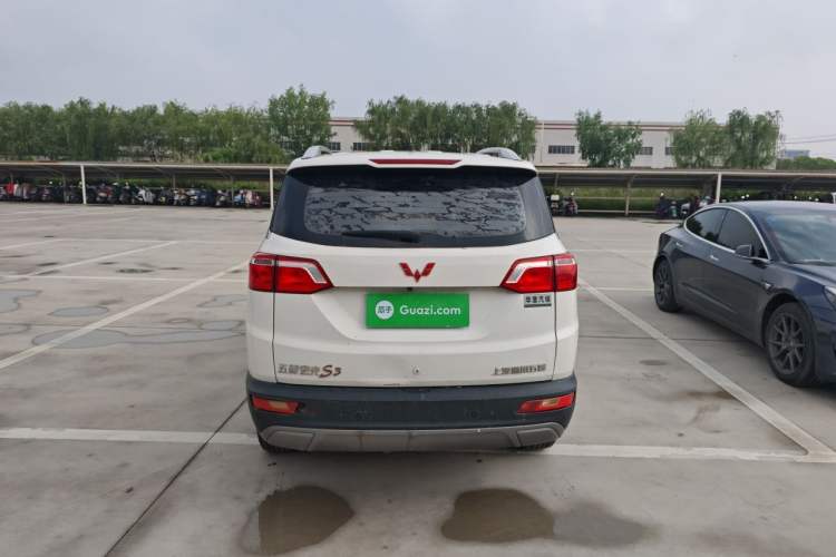 Used Wuling Hongguang S3 2018 1.5L Manual Luxury Model China V Standard Rear