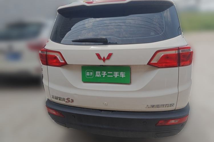 Used Wuling Hongguang S3 2018 1.5T Manual Luxury Model China V Standard Rear