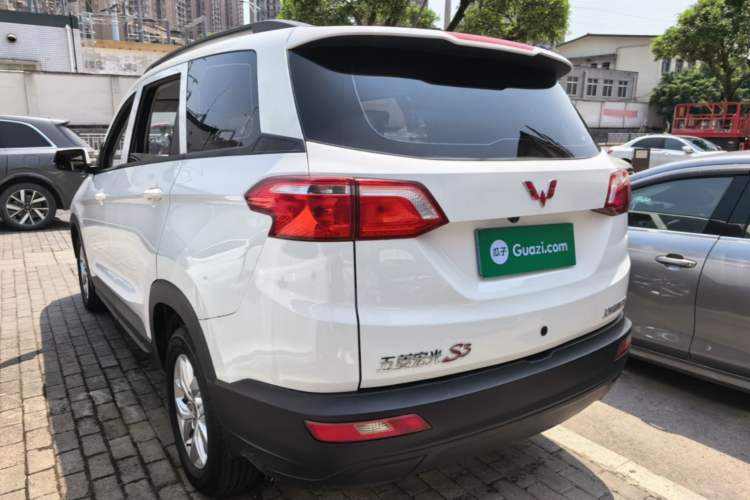Used Wuling Hongguang S3 2018 1.5L Manual Standard Version China V Standard Rear Left 45 Deg