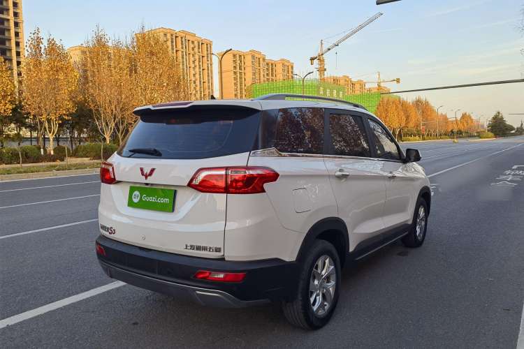 Used Wuling Hongguang S3 2018 1.5L Manual Luxury Model China V Standard Rear Right 45 Deg