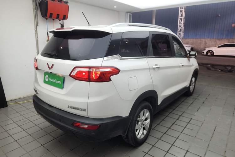 Used Wuling Hongguang S3 2018 1.5T Manual Luxury Model China V Standard Rear Right 45 Deg