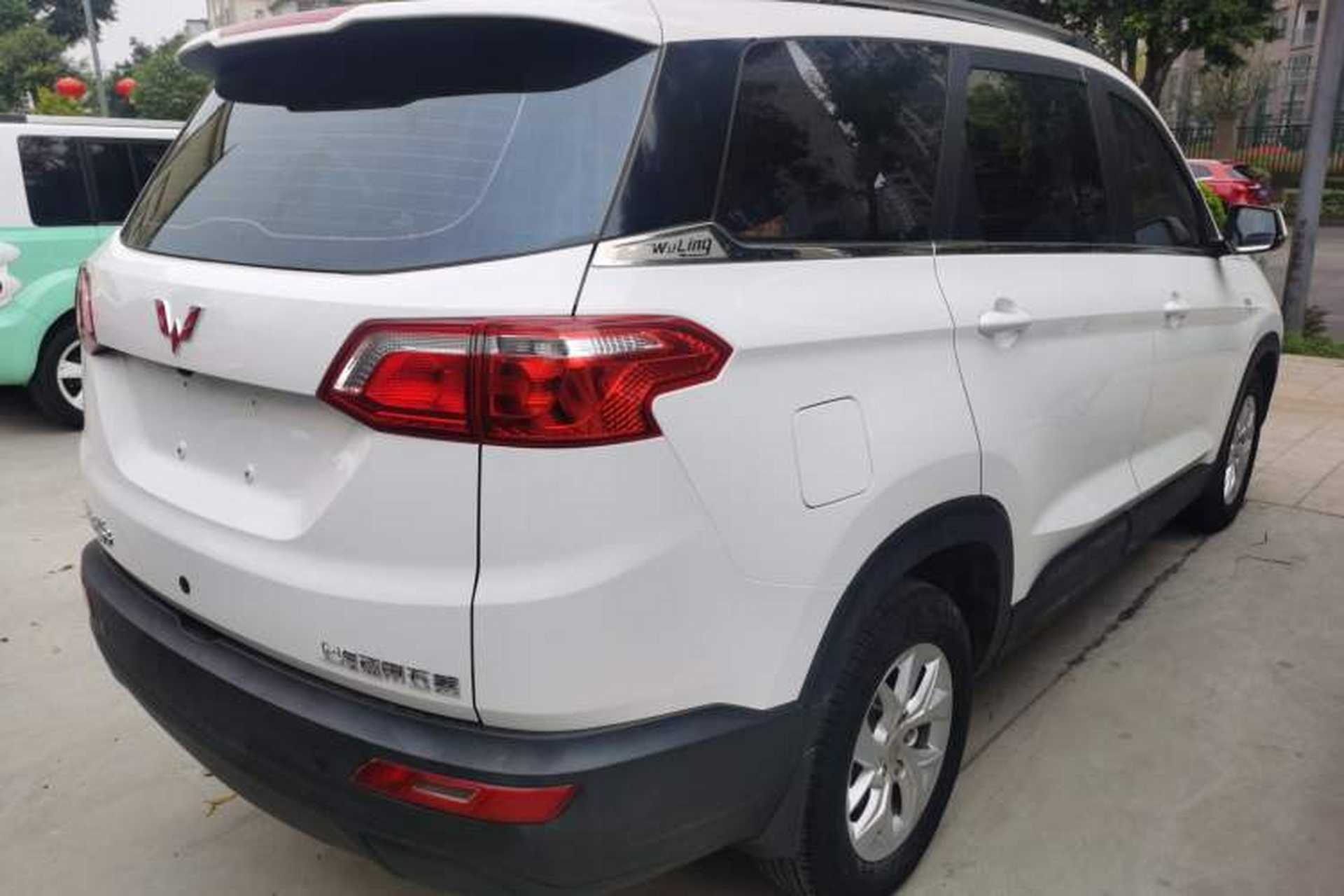 Used Wuling Hongguang S3 2018 1.5T Manual Comfort Model China V Standard Rear Right 45 Deg