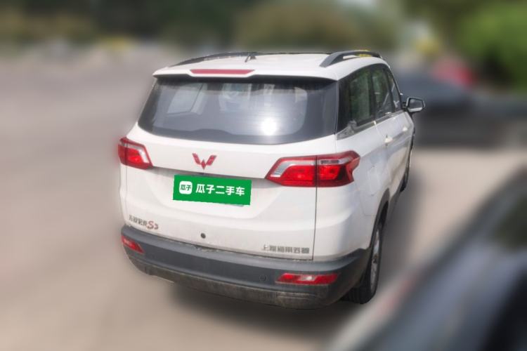 Used Wuling Hongguang S3 2018 1.5T Manual Comfort Model China V Standard Rear Right 45 Deg
