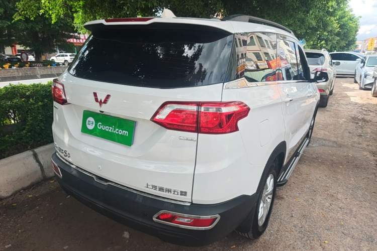 Used Wuling Hongguang S3 2018 1.5L Manual Comfort Model China V Standard Rear Right 45 Deg