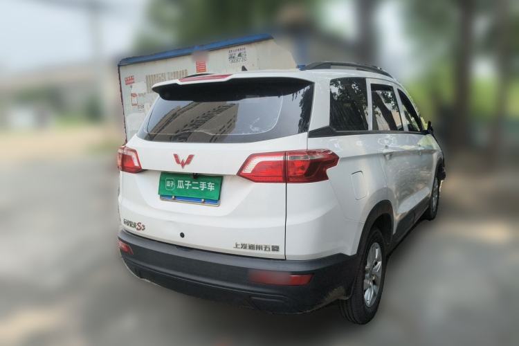 Used Wuling Hongguang S3 2018 1.5L Manual Standard Version China V Standard Rear Right 45 Deg