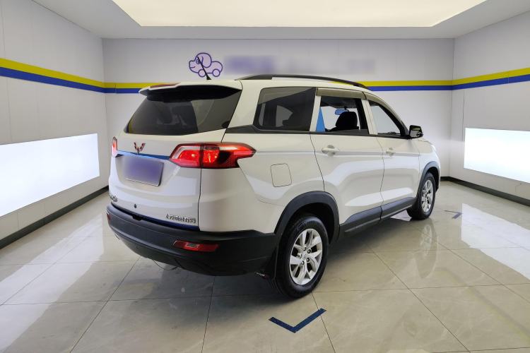 Used Wuling Hongguang S3 2018 1.5L Manual Standard Version China V Standard Rear Right 45 Deg