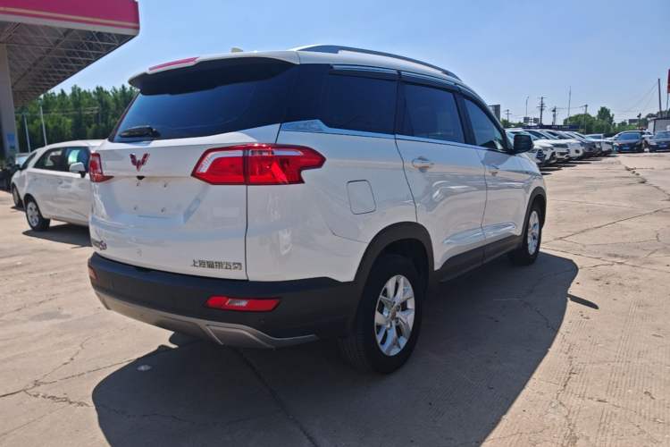 Used Wuling Hongguang S3 2018 1.5T Manual Luxury Model China V Standard Rear Right 45 Deg