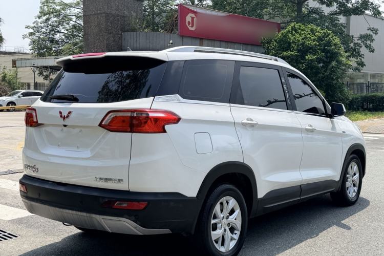 Used Wuling Hongguang S3 2018 1.5T Manual Luxury Model China V Standard Rear Right 45 Deg