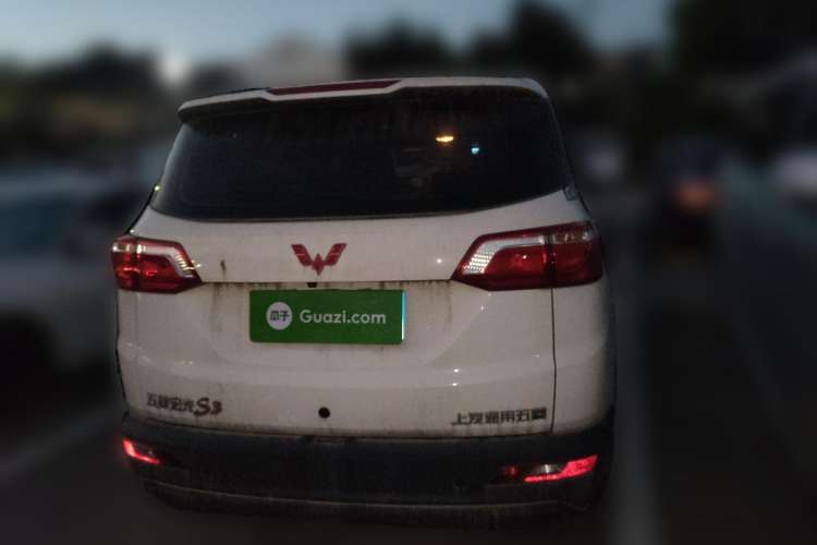 Used Wuling Hongguang S3 2018 1.5L Manual Comfort Model China V Standard Rear