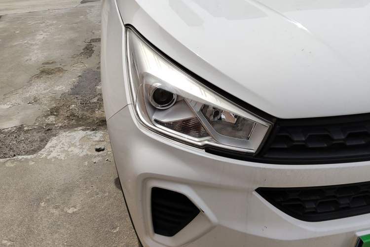 Used Wuling Hongguang S3 2018 1.5L Manual Standard Version China V Standard Right Front Headlight