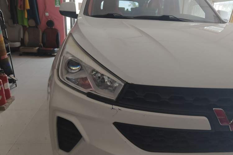 Used Wuling Hongguang S3 2018 1.5L Manual Standard Version China V Standard Right Front Headlight