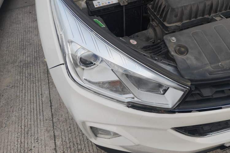 Used Wuling Hongguang S3 2018 1.5T Manual Luxury Model China V Standard Right Front Headlight