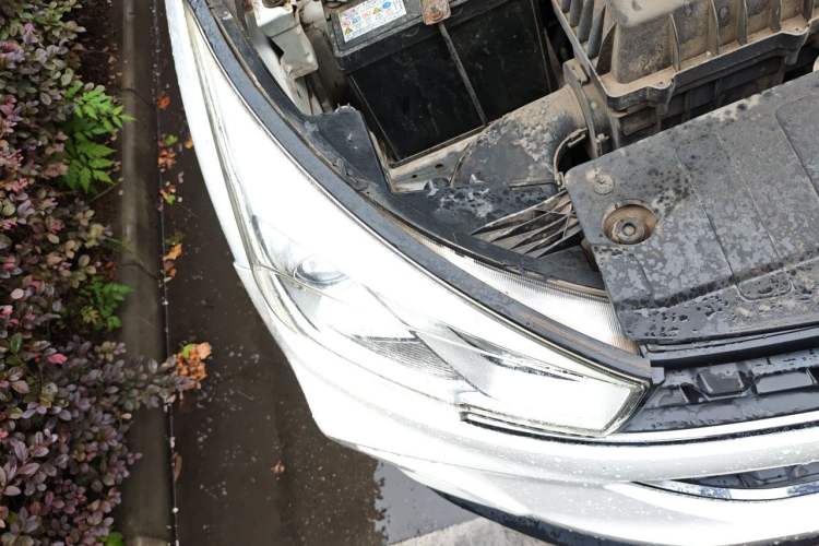 Used Wuling Hongguang S3 2018 1.5T Manual Luxury Model China V Standard Right Front Headlight