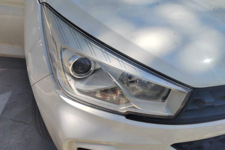 Used Wuling Hongguang S3 2018 1.5L Manual Standard Version China V Standard Right Front Headlight