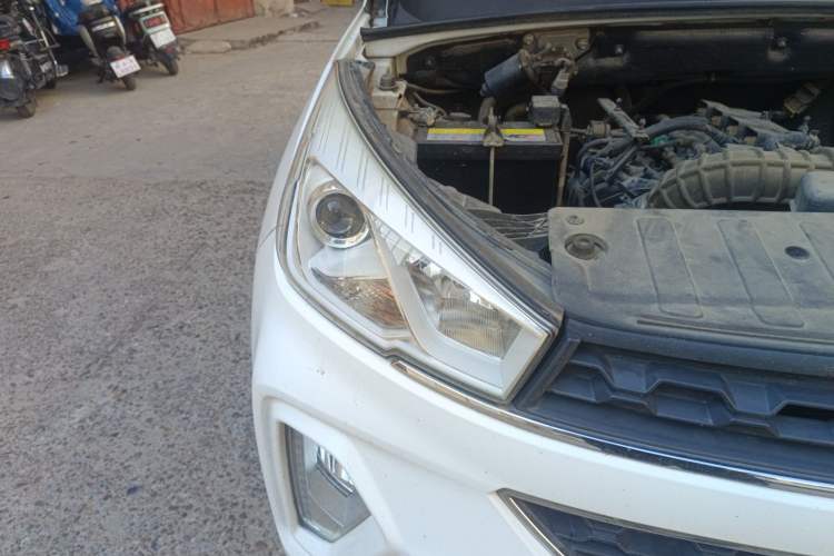 Used Wuling Hongguang S3 2018 1.5L Manual Luxury Model China V Standard Right Front Headlight